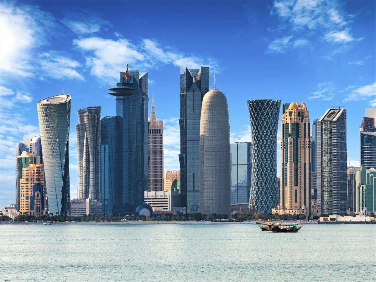 Crowne Plaza Doha - The Business Park By Ihg Hotel Екстериор снимка Doha skyline