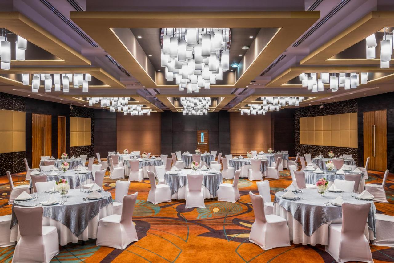 Crowne Plaza Doha - The Business Park By Ihg Hotel Екстериор снимка The ballroom